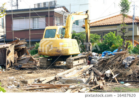 Demolition of houses 16487620