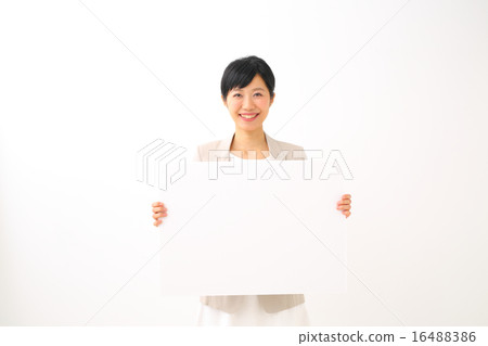 有留言簿的一名婦女 16488386