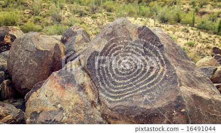 Petroglyphs 16491044