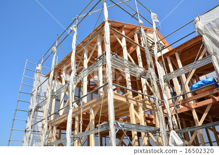 A detached house under construction A detached house under construction 16502320