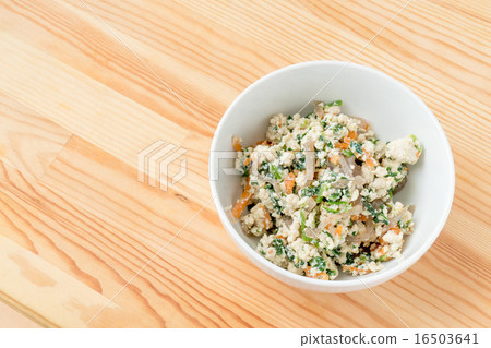 Shiraae (Japanese salad) 16503641