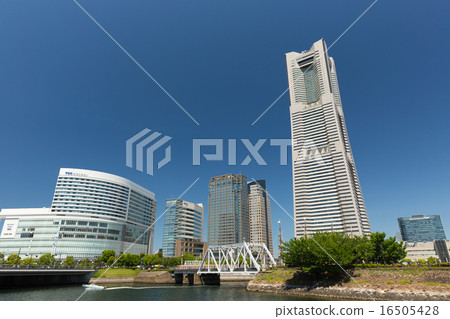 Yokohama Minato Mirai district 16505428