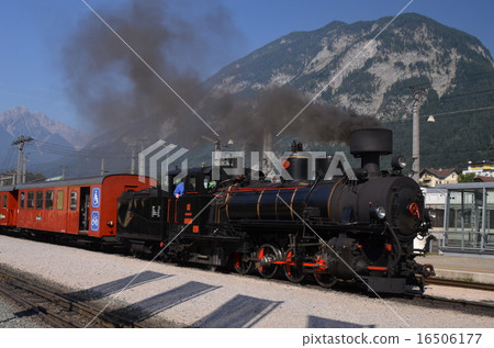 歐洲最古老的蒸汽機車 16506177