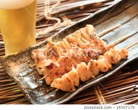 Yakitori and beer 16507170