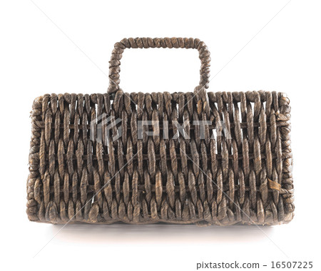 Brown wicker basket isolated Brown wicker basket isolated 16507225