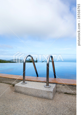 pool 16508765