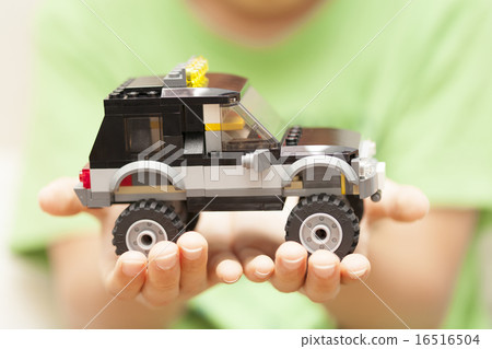 Offroad car made of blocks Offroad car made of blocks 16516504