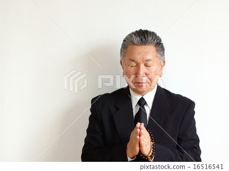 Senior male lawyer 16516541