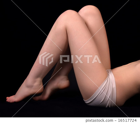 woman without clothes woman without clothes 16517724