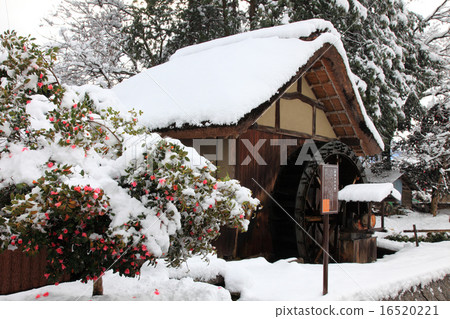 Water mill in a suburb of Shioyama in winter 16520221