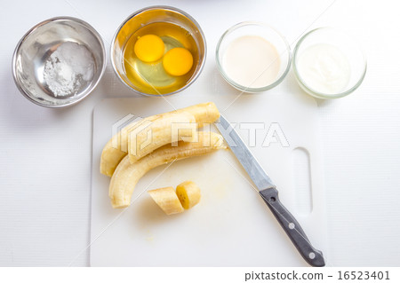 banana cake 16523401