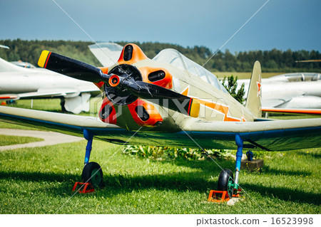 The Yakovlev Yak-18 Soviet tandem two-seat military primary trainer aircraft. 16523998