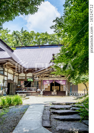 Inside the precincts of Wakamatsuji Yamagata 16524712