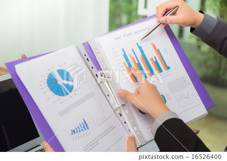 Business people meeting at office 16526400