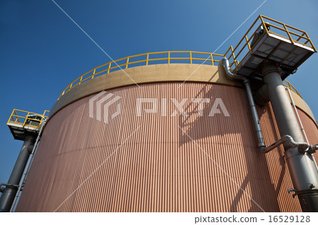 Digestion tank in a sewage treatment plant 16529128
