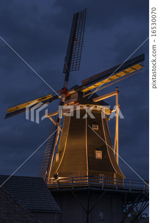 Authentic renovated Dutch windmill Authentic renovated Dutch windmill 16530070