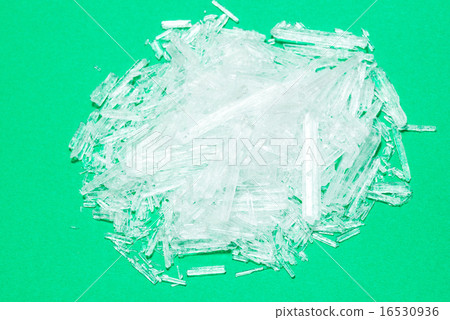 薄荷腦晶體（背景黃綠色） 16530936