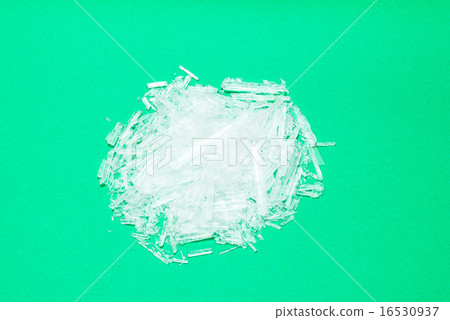 薄荷腦晶體（背景黃綠色） 16530937