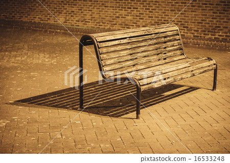Bench under night lights Bench under night lights 16533248