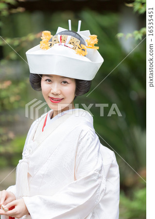 bride, bride's head-dress, japanese wedding 16535451
