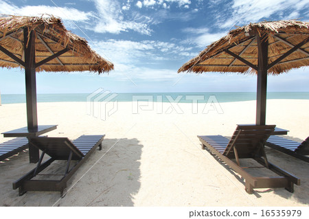 Tropical beach holiday view Tropical beach holiday view 16535979