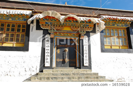 Tashilhunpo Monastery in Shigatse, Tibet 16539028