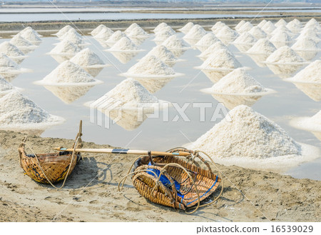Heap of sea salt in Thailand 16539029