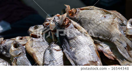 dried fish 16544348