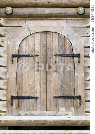 Rustic wooden door 16544883