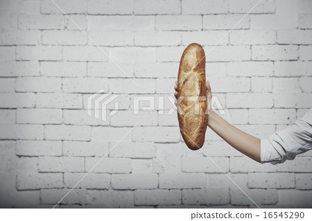 Have French bread 16545290