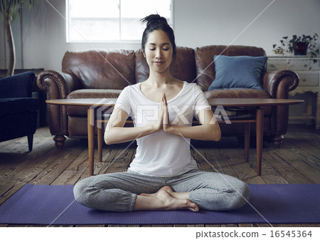 yoga     16545364