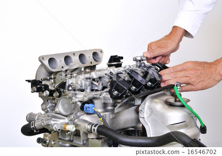 Maintenance of automobile engine 16546702