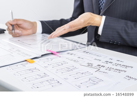 Real estate man Description People 16548899