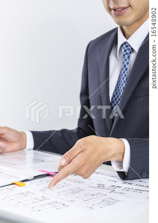 Real estate man Description People 16548902