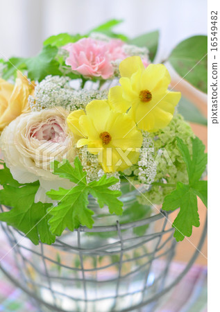 Ranunculus bouquet 16549482