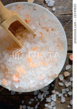 Pink salt from the Himalayas Pink salt from the Himalayas 16549685