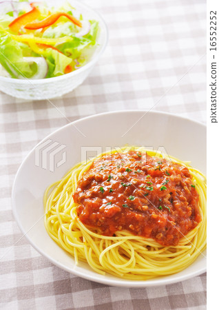 Spaghetti meat sauce 16552252
