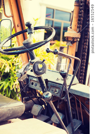 Yellow old folk lift truck - Instagram filter 16552549
