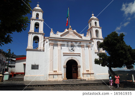 Mexican Taxco Church Paroquia de Guadalupe 16561935