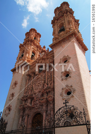 Mexican Taxco Santa Prisca church 16561998