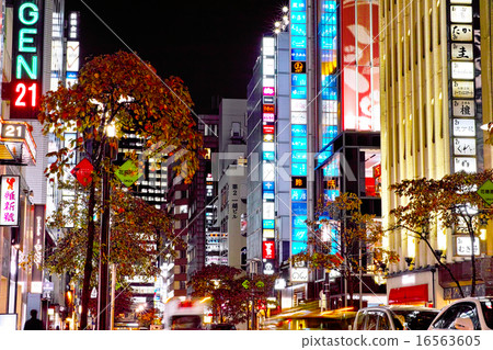 夜東京銀座俱樂部街 照片素材 圖片 圖庫