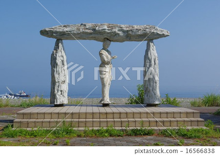 Nigawa river ratio sale (Nukawa wowome) statue on the Niigata Itoigawa Aoumi coast 16566838