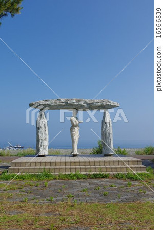 Nigawa river ratio sale (Nukawa wowome) statue on the Niigata Itoigawa Aoumi coast 16566839