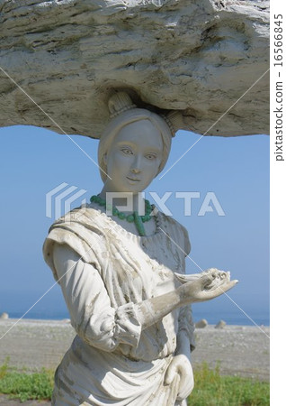 Nigawa river ratio sale (Nukawa wowome) statue on the Niigata Itoigawa Aoumi coast 16566845