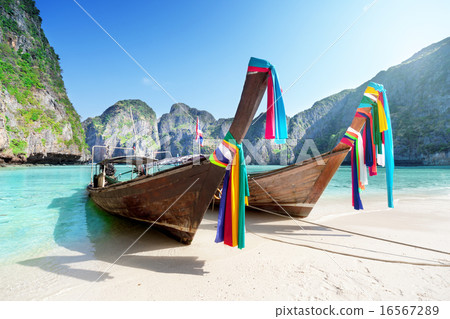 Maya bay Phi Phi Leh island, Thailand 16567289