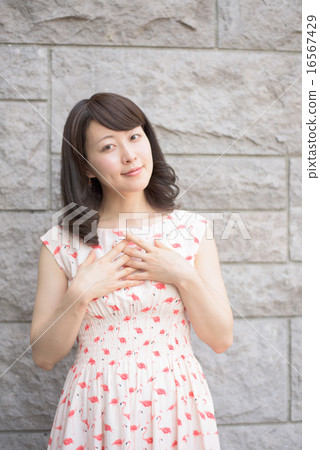女性肖像 女性肖像 16567429