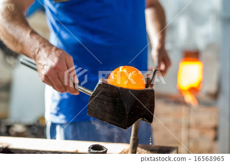 Handmade figures of melted glass 16568965