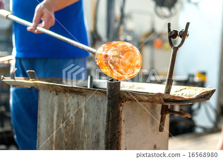 Handmade figures of melted glass 16568980