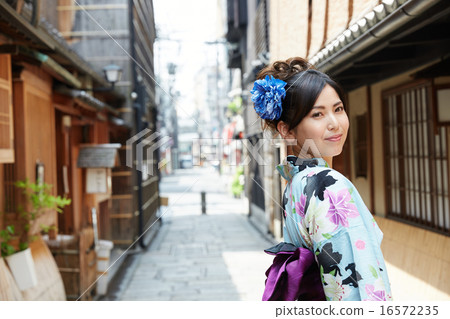 A woman in a yukata 16572235
