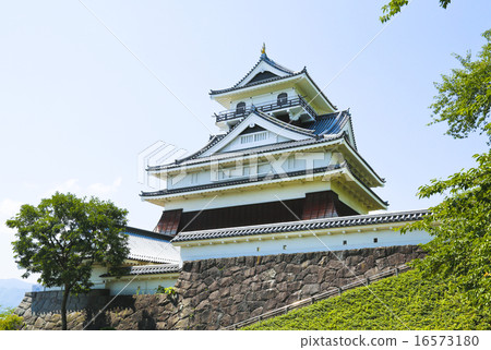 Kaminoyama Castle 16573180